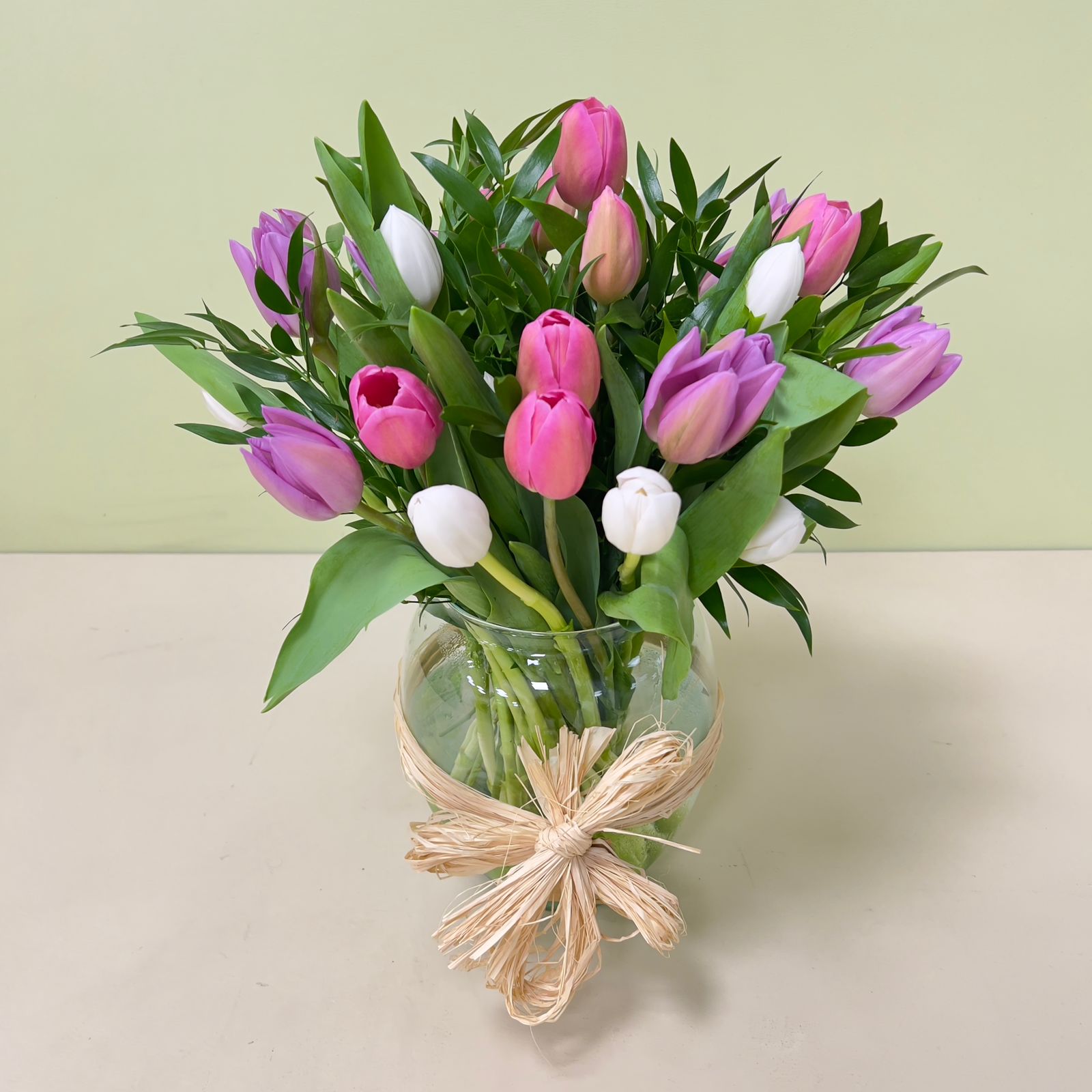 30 Tulipanes Pastel en Florero