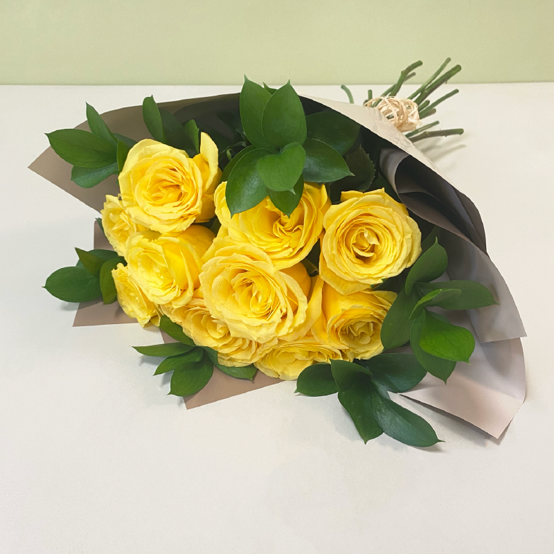 10 Rosas Amarillas
