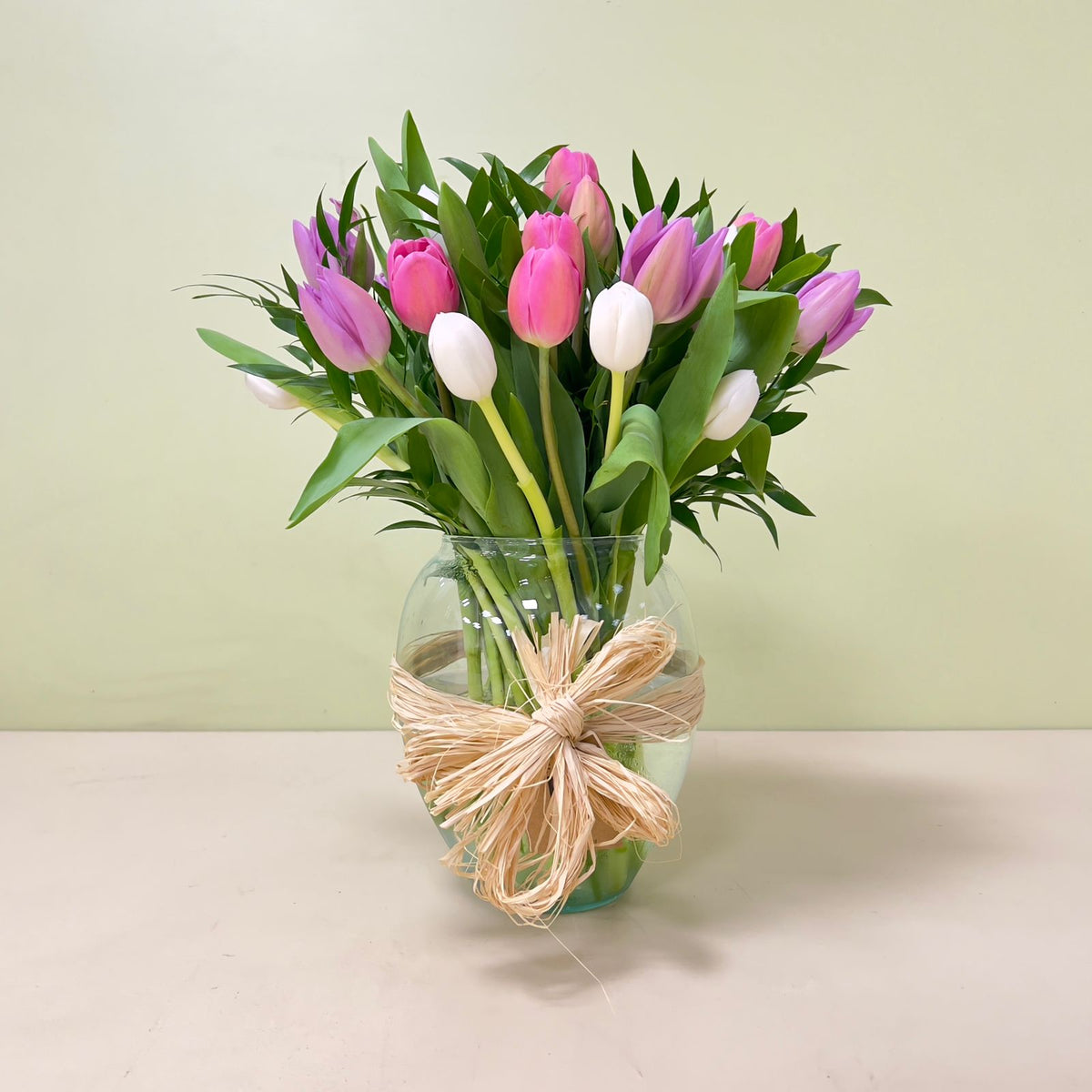 30 Tulipanes Pastel en Florero