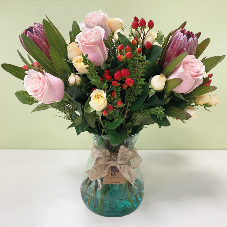 Florero Proteas & Mini Rosas | Invierno