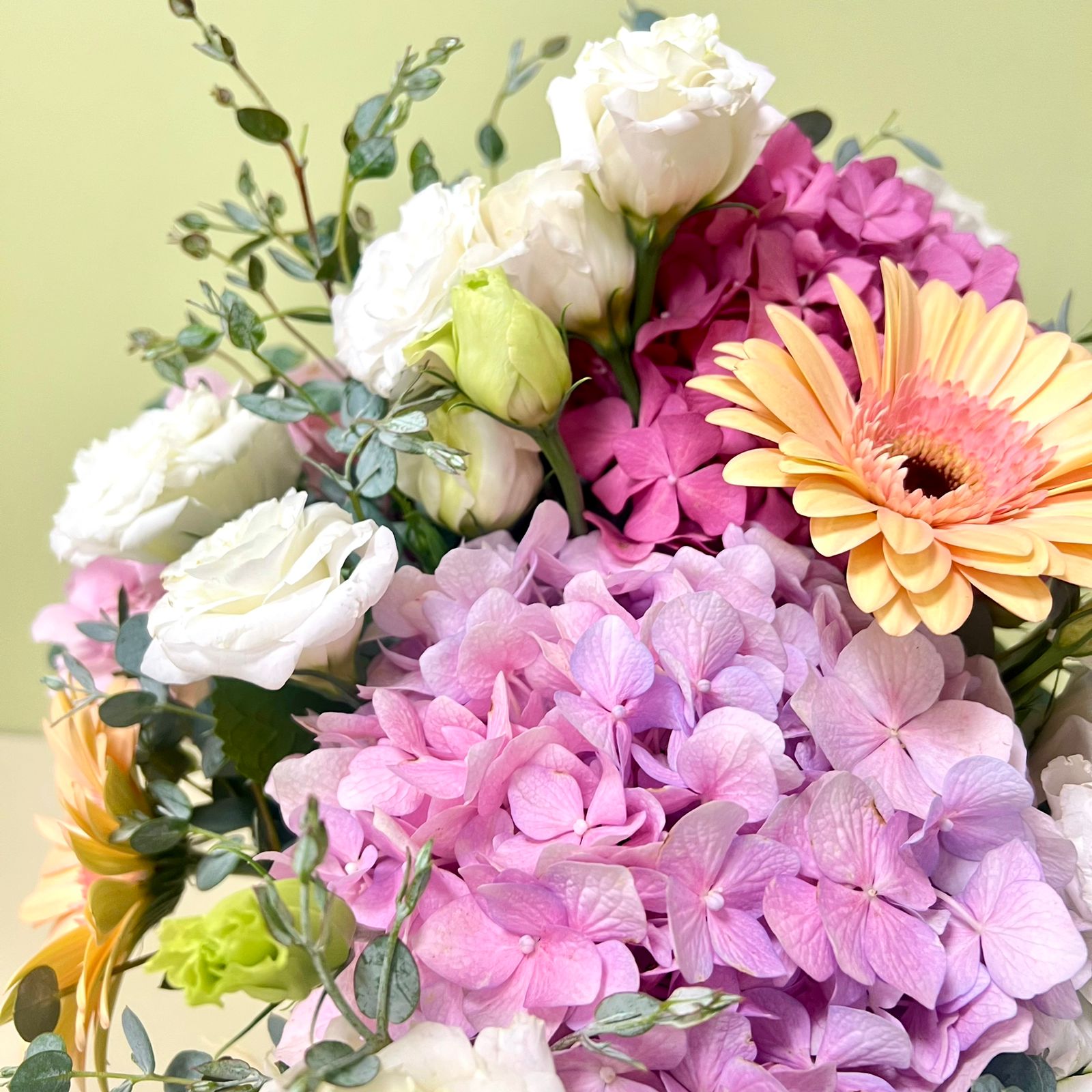 Florero Hortensias & Gerberas