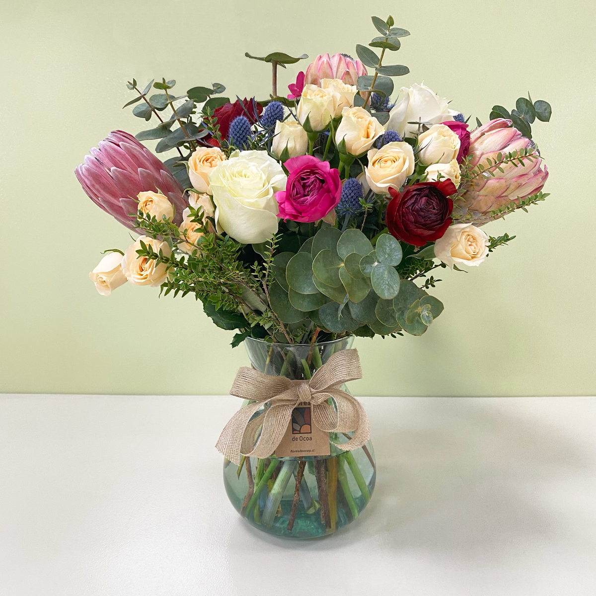 Florero Proteas & Ranúnculos | Invierno