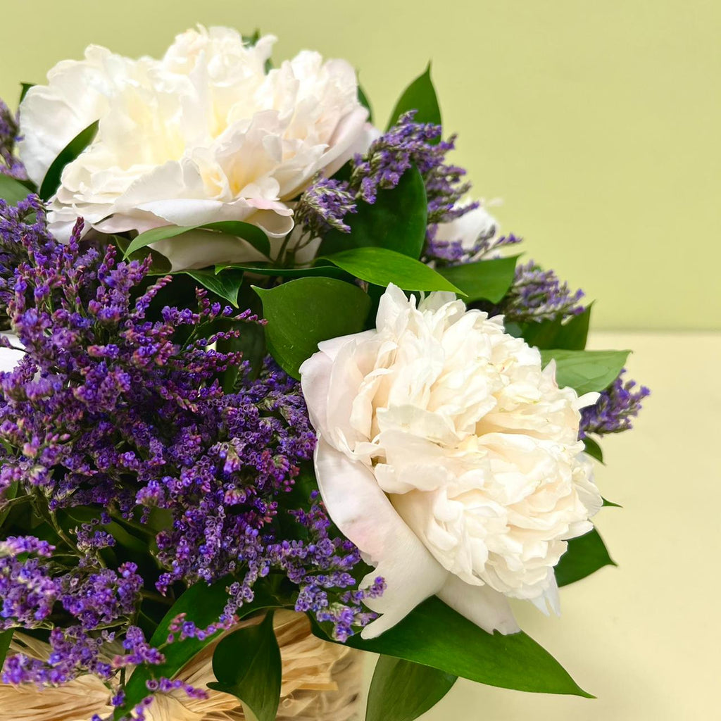 Mini Canasto Peonías & Limonium