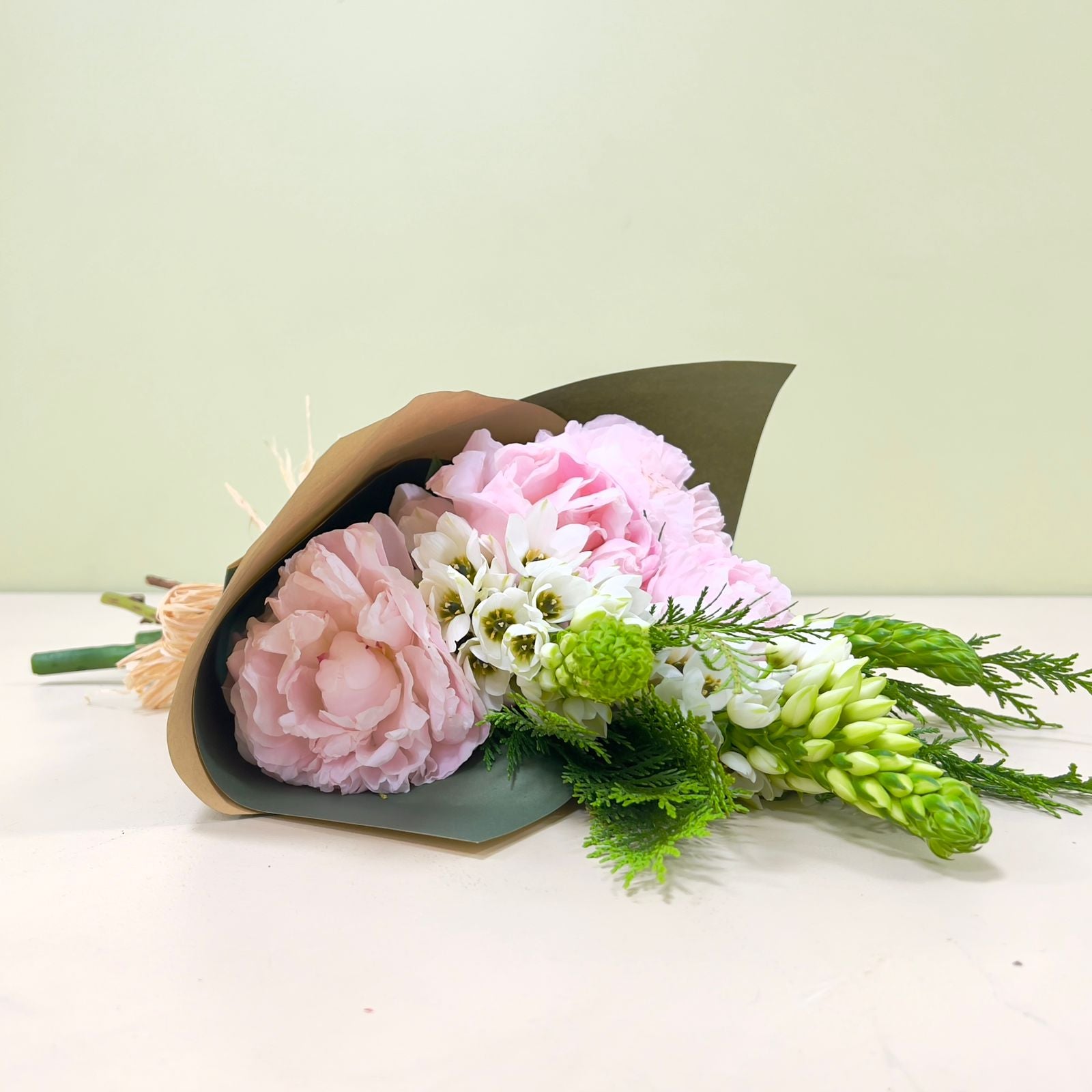 Ramo de Peonías & Ornithogalum