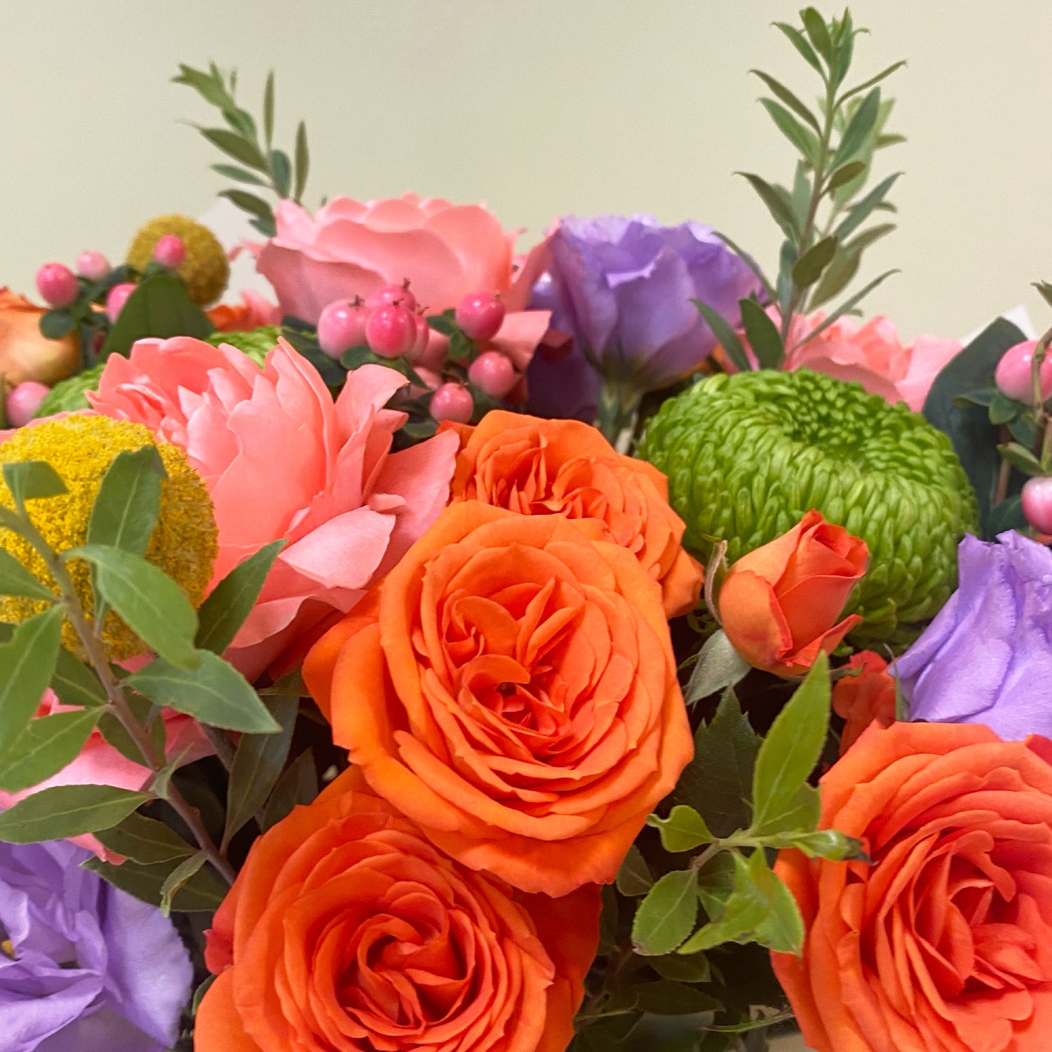Lisianthus &  Garden Roses | M14