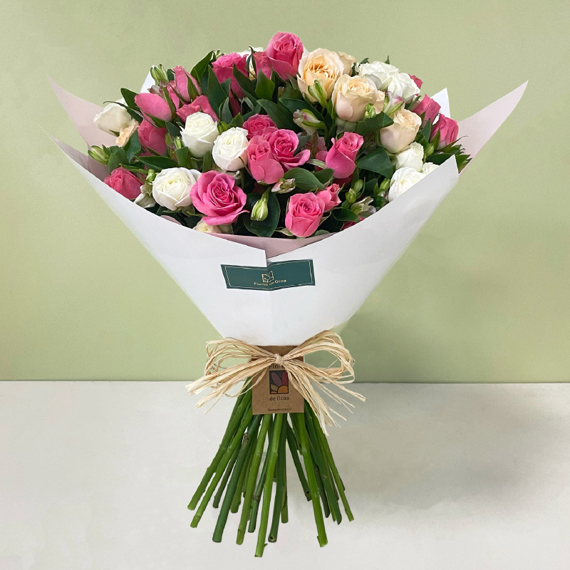 Ramo Mini Rosa y Charmelia