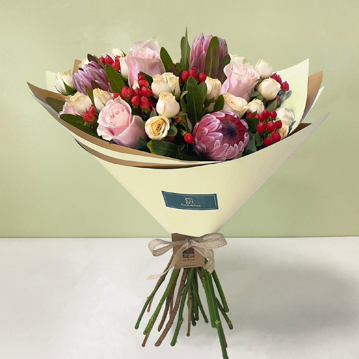 Ramo Proteas & Mini Rosas | Invierno