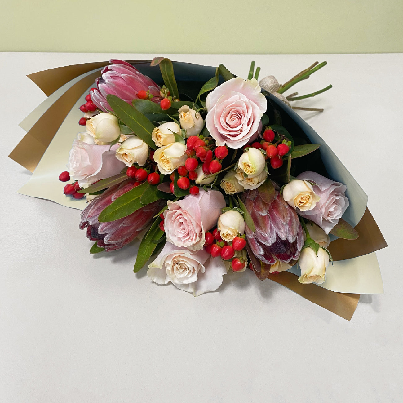 Ramo Proteas & Mini Rosas