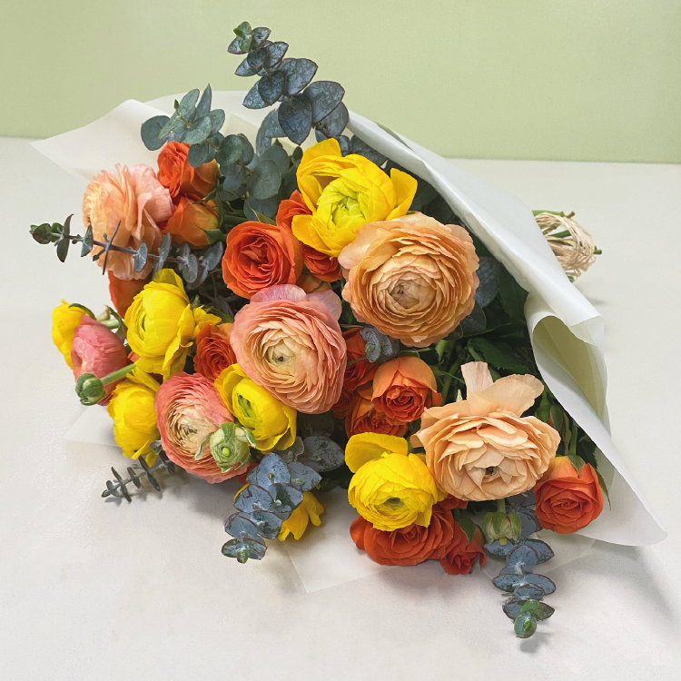 Ranúnculos & Mini Rosas
