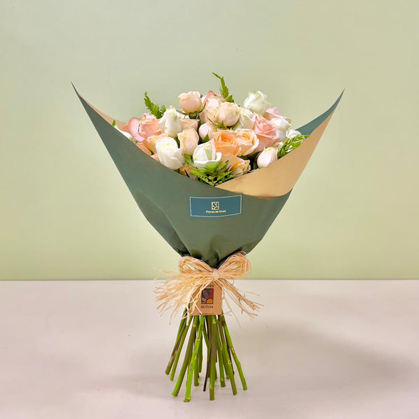 Ramo Rosas Damasco & Mini Rosas con Helecho | Flores de ocoa