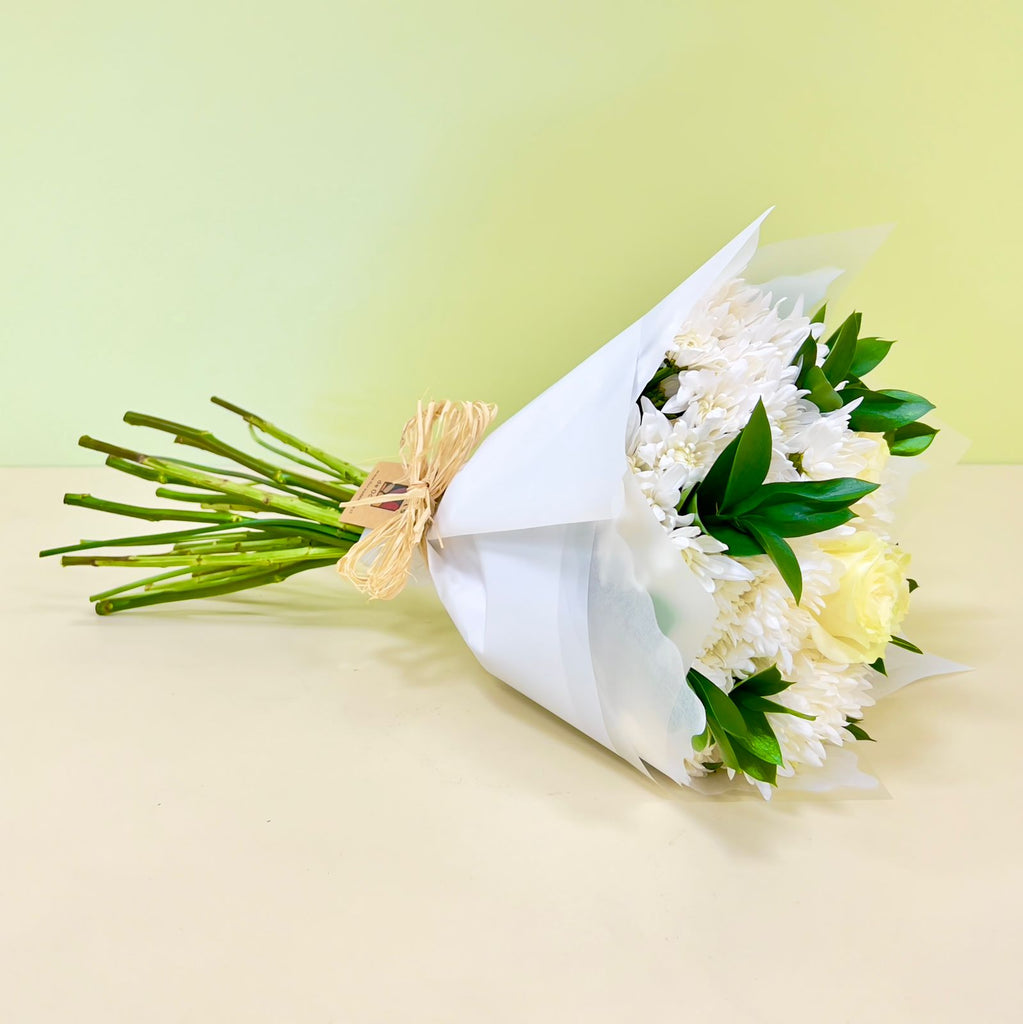 Ramo de Rosas y Pompón