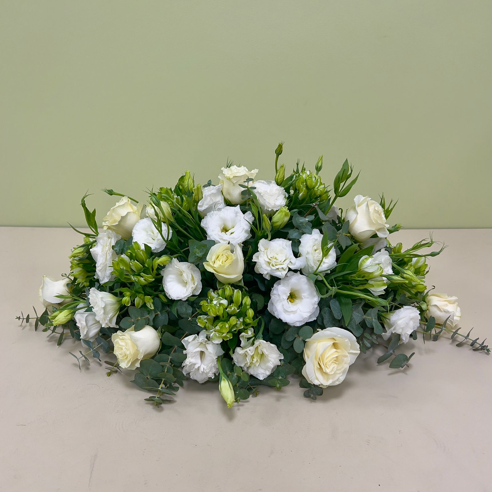 Cojín de Rosas & Lisianthus
