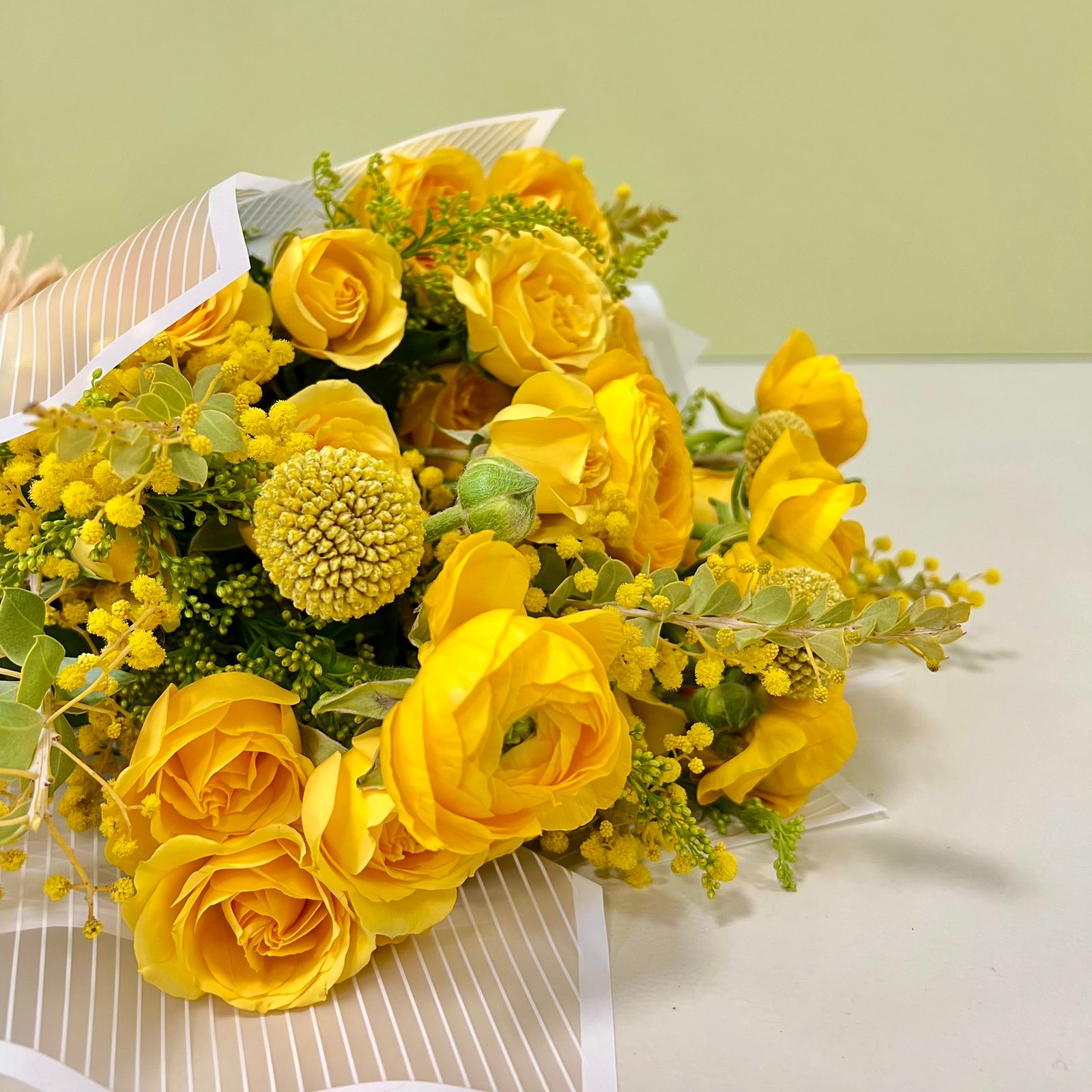 Ramo Mini Rosas & Ranúnculos