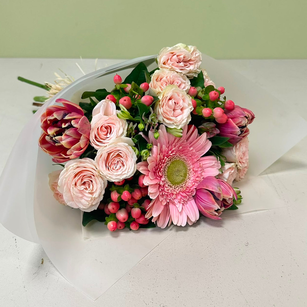 Ramo Gerbera & Mini rosas+Chocolate