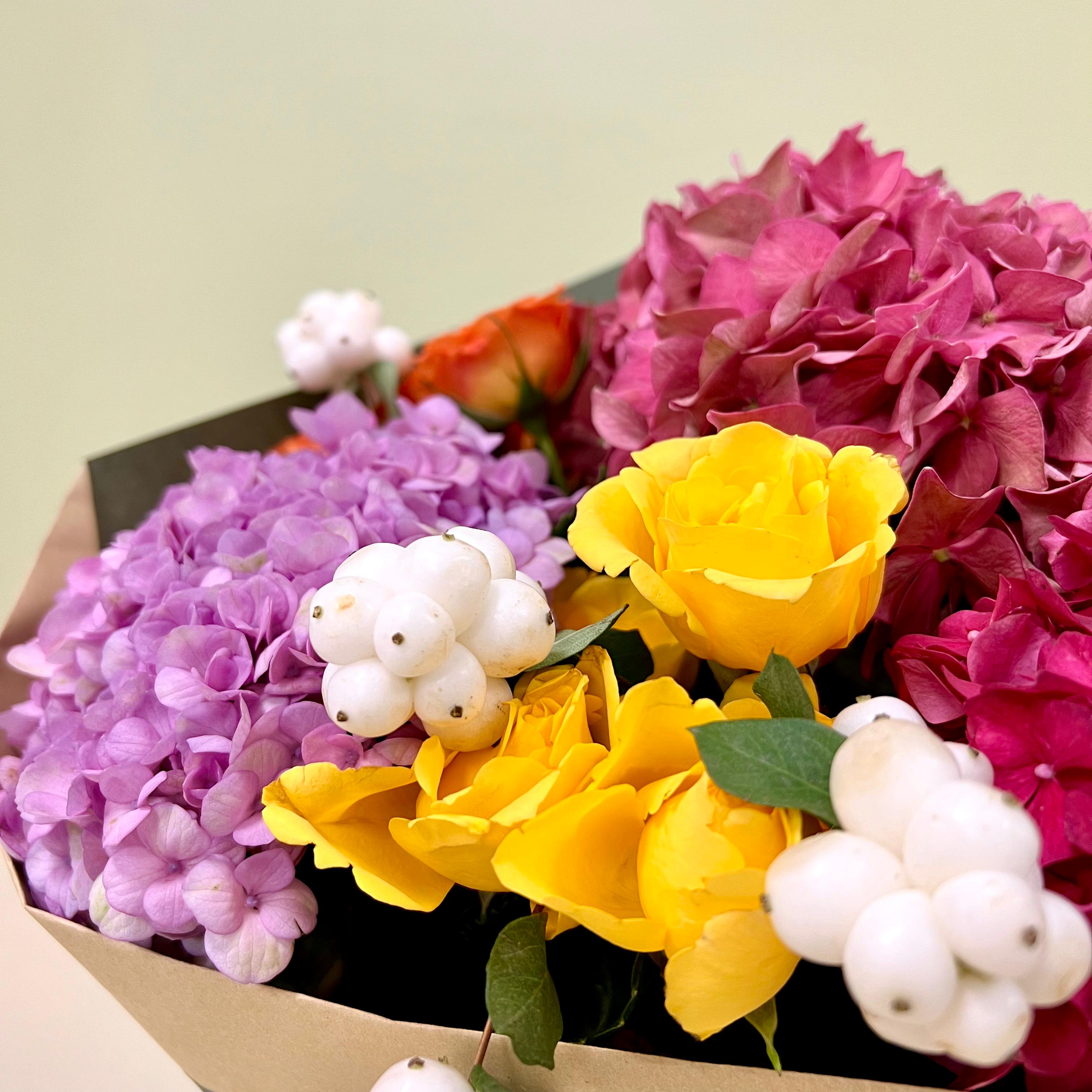 Hortensias & Mini Rosa Naranja